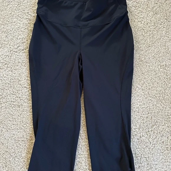 Worn Once Lululemon Base Pace Cropped 17” Leggings Size 12 - Picture 4 of 5